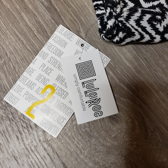 Lularoe NWT Monroe jacket size 2. Unisex - Picture 4 of 5